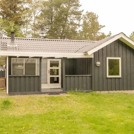 Ketildor - 100m From The Sea By Interhome *